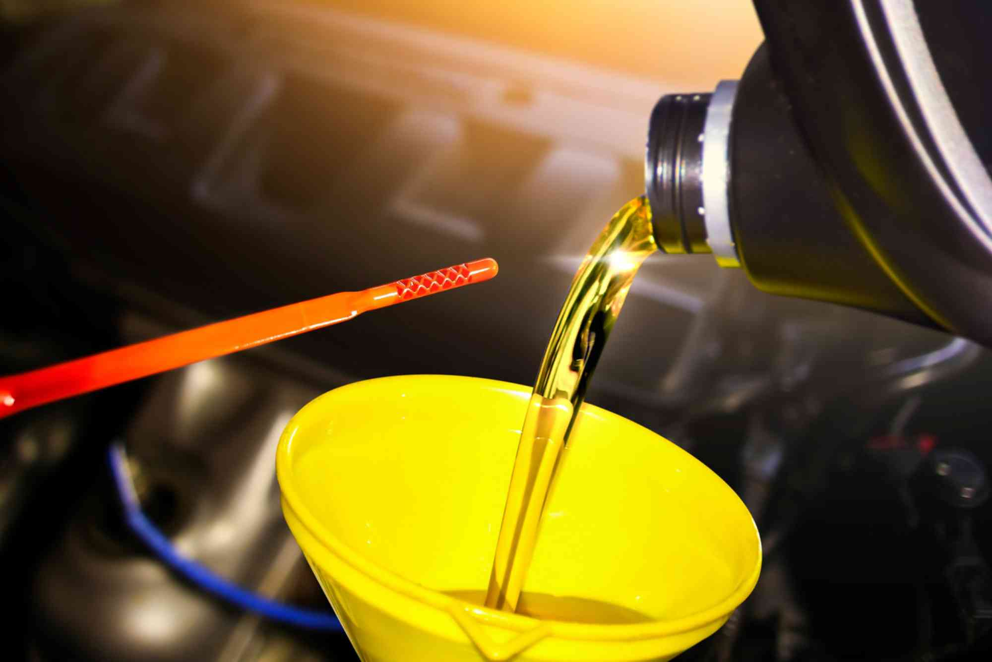 Does Engine Oil Get Thinner Over Time
