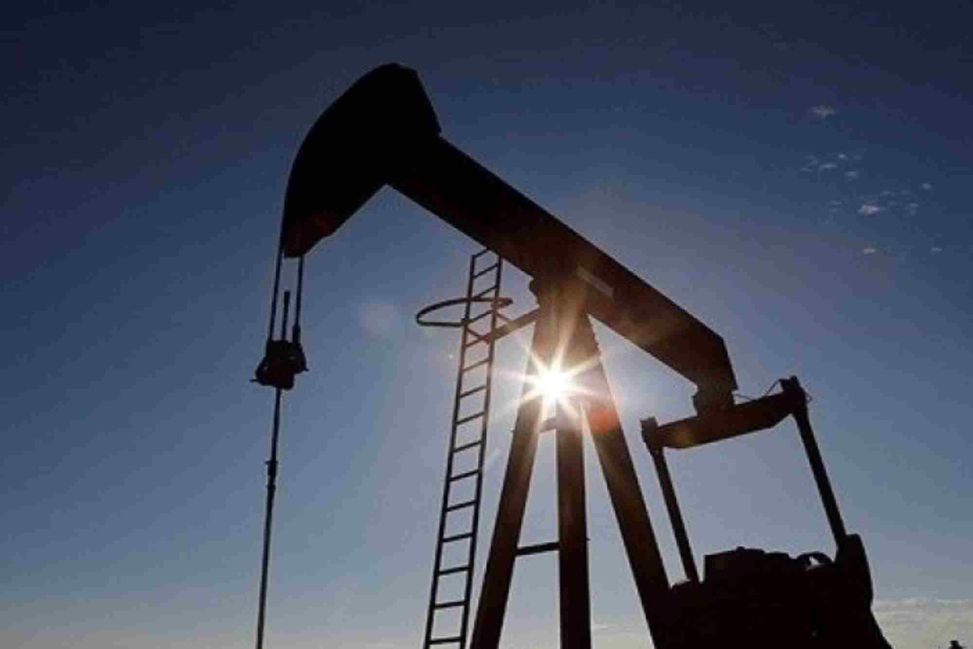 Colbari.com استمرار صعود النفط مع توترات الشرق الأوسط ومخاطر هرمز